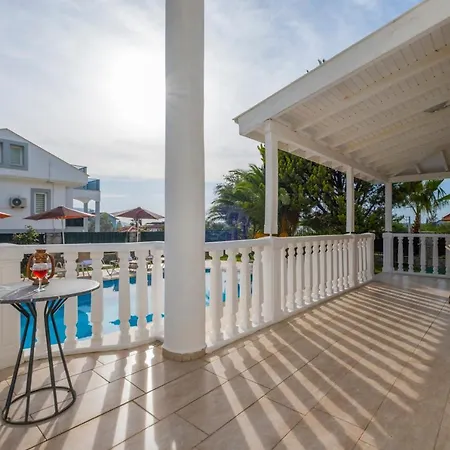 Infinity Civan Vilă